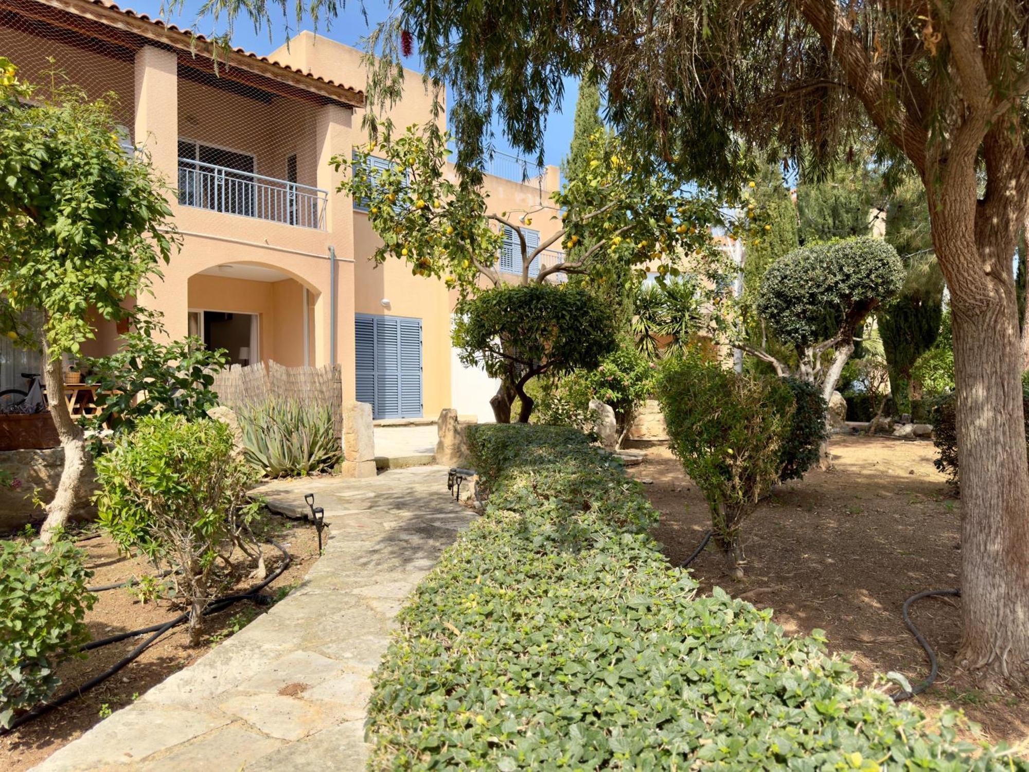 Beautiful Garden Apartment Mandriá Exterior foto
